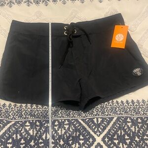 BNWT!  Women’s Swaggy Fit Brand Board Shorts! Size Large